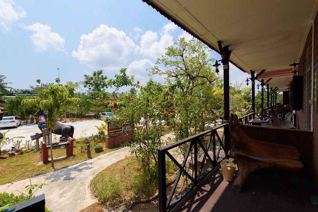 Cowboy Farm Resort Pattaya บ้านห้วยใหญ่ ภายนอก รูปภาพ