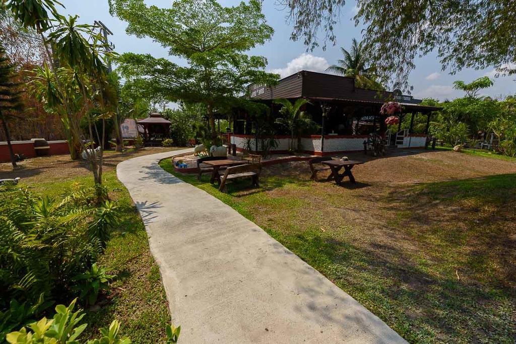 Cowboy Farm Resort Pattaya บ้านห้วยใหญ่ ภายนอก รูปภาพ